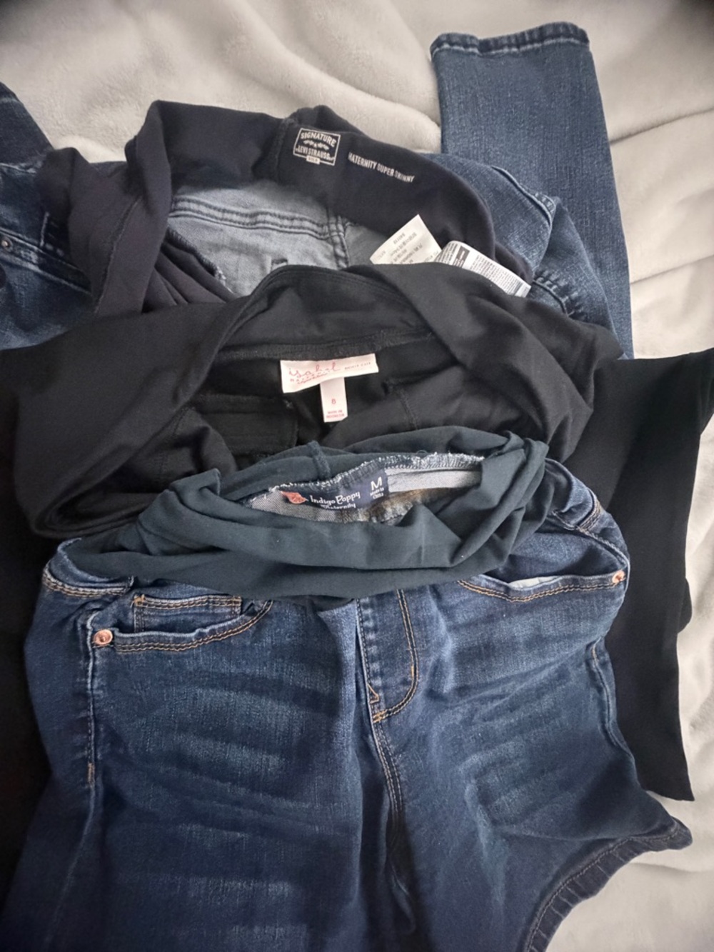 Maternity Clothes Bundle Size M Jeans, Leggings & shorts